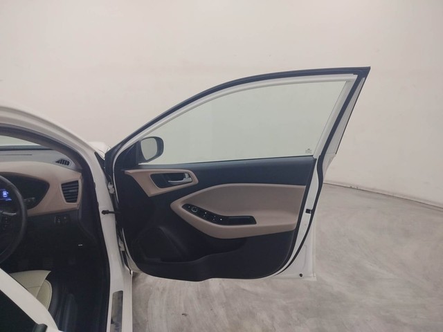 Hyundai i20 1.4 Asta Option Second-hand 2018 Hyundai i20 1.4 Asta Option for sale in Coimbatore-16