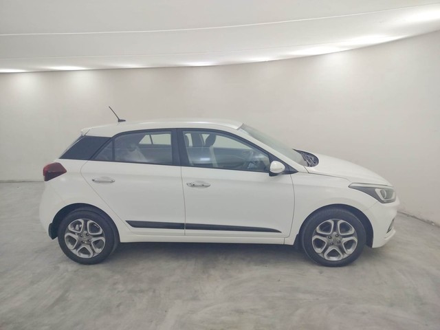 Hyundai i20 1.4 Asta Option Second-hand 2018 Hyundai i20 1.4 Asta Option for sale in Coimbatore-2