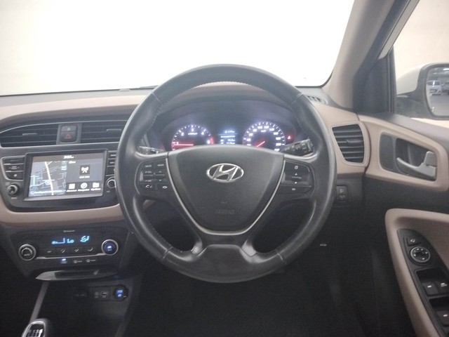 Hyundai i20 1.4 Asta Option Second-hand 2018 Hyundai i20 1.4 Asta Option for sale in Coimbatore-32