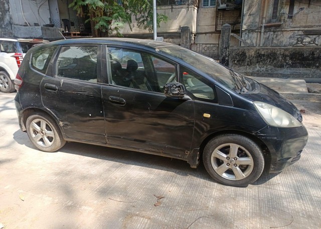 Second-hand 2010 Honda Jazz Active for sale in Mumbai-1