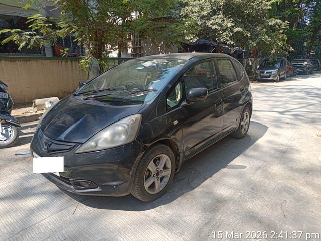 Second-hand 2010 Honda Jazz Active for sale in Mumbai-4