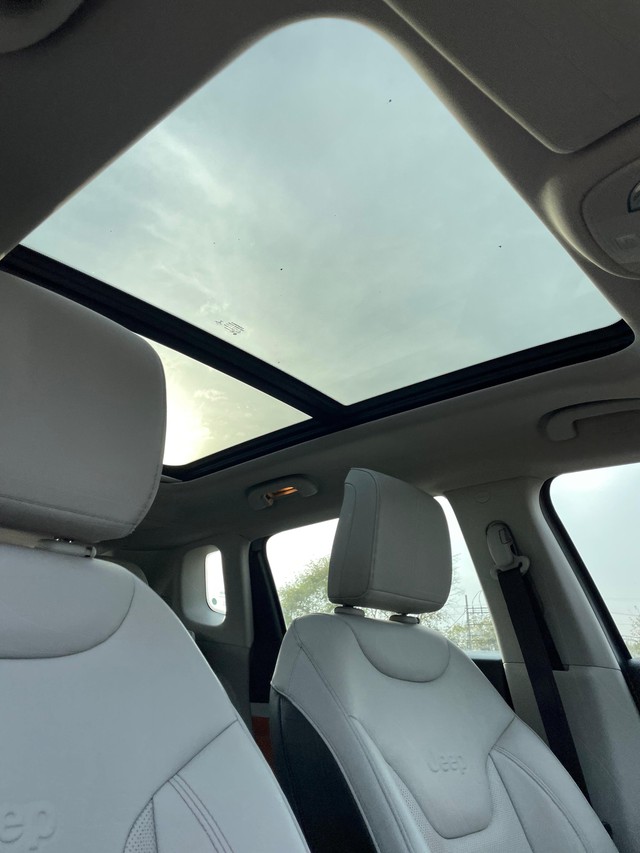 Second-hand 2022 Jeep Compass 1.4 Limited Opt DCT BSVI for sale in New Delhi-9