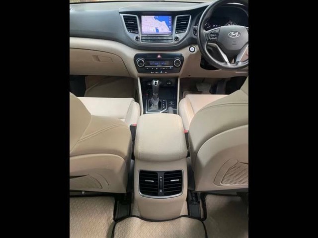 Second-hand 2019 Hyundai Tucson 2.0 Dual VTVT 2WD AT GL for sale in Mumbai-9