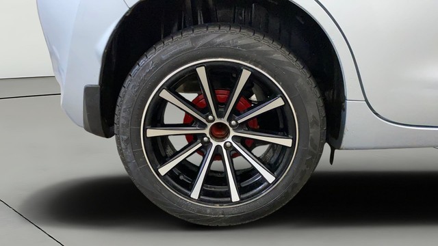 Second-hand 2023 Maruti Suzuki Baleno Sigma for sale in New Delhi-24