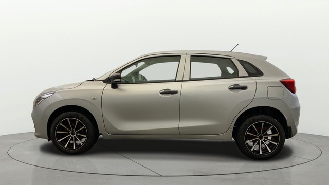 Second-hand 2023 Maruti Suzuki Baleno Sigma for sale in New Delhi-5