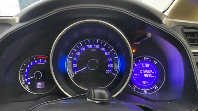 Second-hand 2018 Honda Jazz 1.2 V AT i VTEC for sale in Mumbai-11