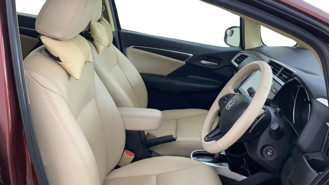 Second-hand 2018 Honda Jazz 1.2 V AT i VTEC for sale in Mumbai-15