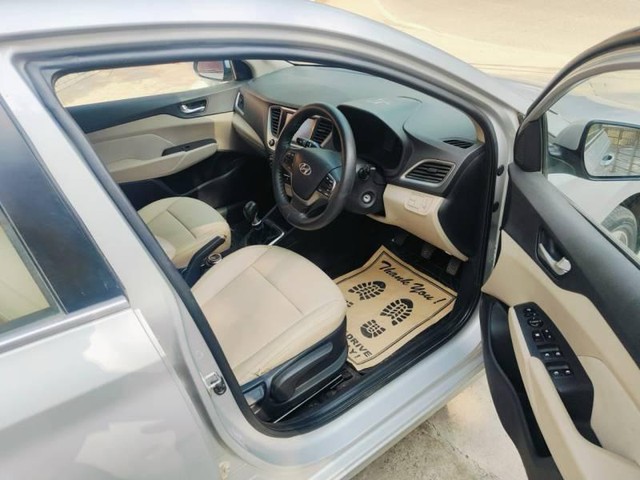 Second-hand 2018 Hyundai Verna VTVT 1.6 SX for sale in New Delhi-9