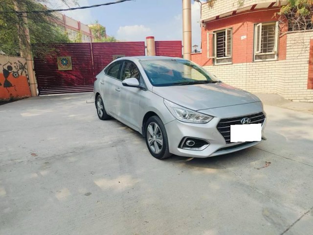 Second-hand 2018 Hyundai Verna VTVT 1.6 SX for sale in New Delhi-5