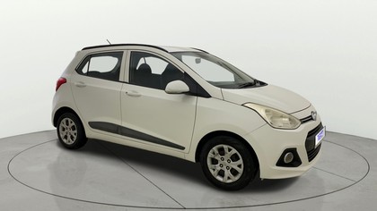 Second-hand 2015 Hyundai Grand i10 Sportz for sale in Ahmedabad