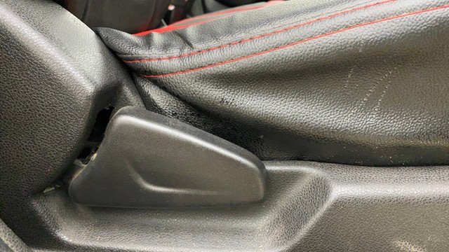 Renault KWID 1.0 RXT Second-hand 2017 Renault KWID 1.0 RXT for sale in Ahmedabad-18