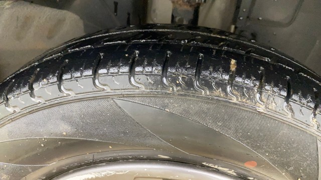 Renault KWID 1.0 RXT Second-hand 2017 Renault KWID 1.0 RXT for sale in Ahmedabad-28