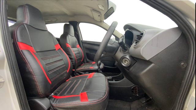 Renault KWID 1.0 RXT Second-hand 2017 Renault KWID 1.0 RXT for sale in Ahmedabad-15