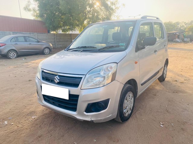 Second-hand 2015 Maruti Suzuki Wagon R LXI BS IV for sale in Ahmedabad-3
