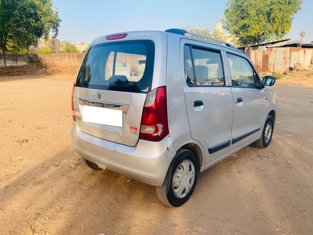 Second-hand 2015 Maruti Suzuki Wagon R LXI BS IV for sale in Ahmedabad-6