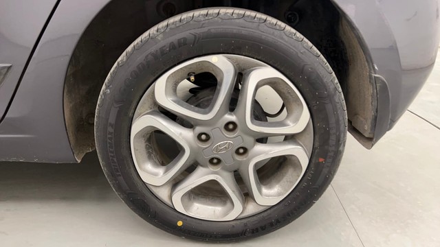 Second-hand 2019 Hyundai i20 Asta Option CVT for sale in Pune-19