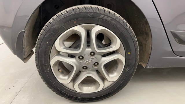 Second-hand 2019 Hyundai i20 Asta Option CVT for sale in Pune-18