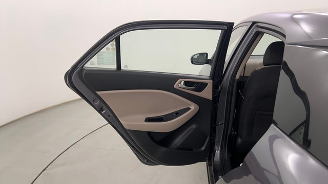 Second-hand 2019 Hyundai i20 Asta Option CVT for sale in Pune-26