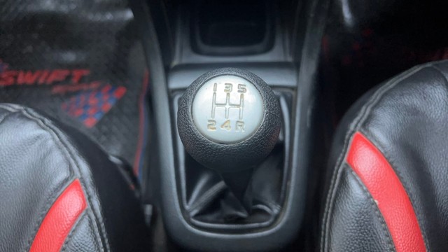 Second-hand 2013 Maruti Suzuki Swift VXI for sale in Hyderabad-12