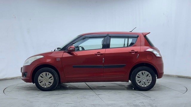 Second-hand 2013 Maruti Suzuki Swift VXI for sale in Hyderabad-6