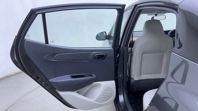 Second-hand 2023 Hyundai Aura S Diesel for sale in Hyderabad-26