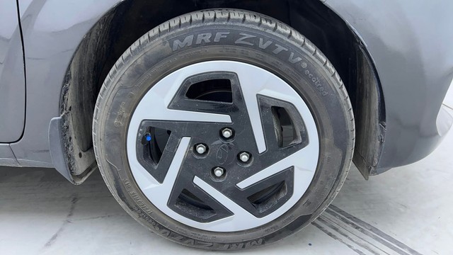 Second-hand 2023 Hyundai Aura S Diesel for sale in Hyderabad-17