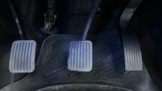 Second-hand 2023 Hyundai Aura S Diesel for sale in Hyderabad-14