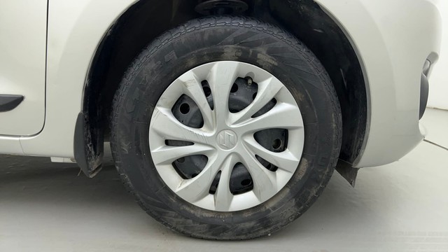 Second-hand 2021 Maruti Suzuki Swift VXI for sale in Ahmedabad-17