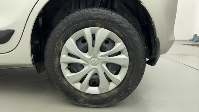 Second-hand 2021 Maruti Suzuki Swift VXI for sale in Ahmedabad-19