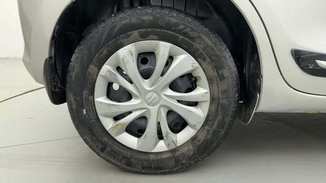 Second-hand 2021 Maruti Suzuki Swift VXI for sale in Ahmedabad-18