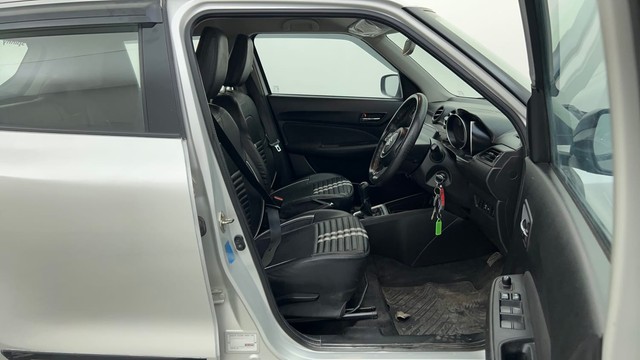 Second-hand 2021 Maruti Suzuki Swift VXI for sale in Ahmedabad-15
