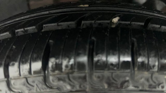 Second-hand 2016 Renault KWID RXT for sale in Ahmedabad-27