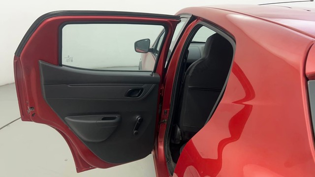 Second-hand 2016 Renault KWID RXT for sale in Ahmedabad-32