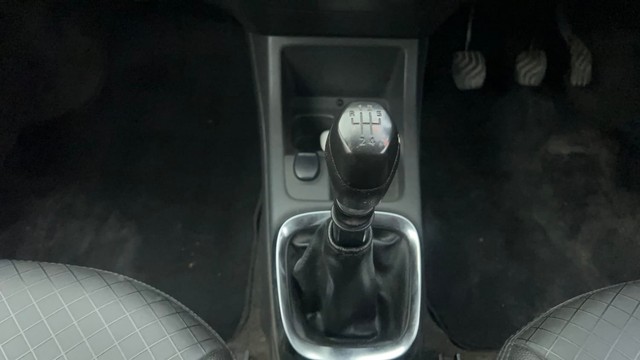 Second-hand 2016 Renault KWID RXT for sale in Ahmedabad-12