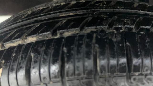 Second-hand 2016 Renault KWID RXT for sale in Ahmedabad-24