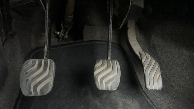 Second-hand 2016 Renault KWID RXT for sale in Ahmedabad-14