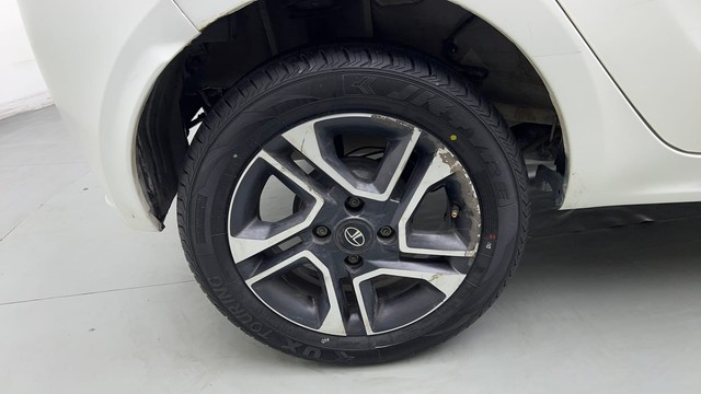 Second-hand 2023 Tata Tiago XZA AMT 2020-2022 for sale in New Delhi-18