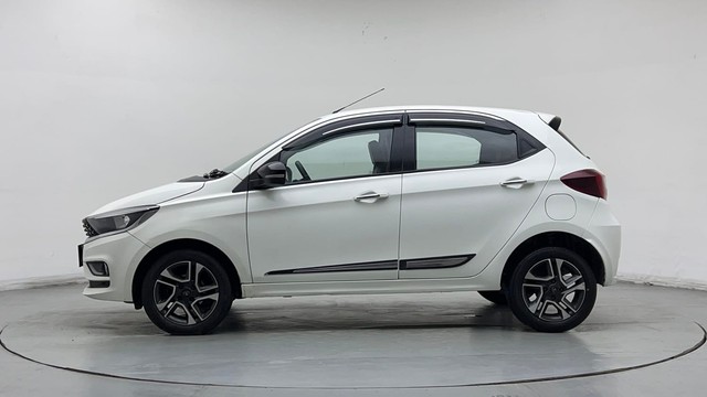 Second-hand 2023 Tata Tiago XZA AMT 2020-2022 for sale in New Delhi-6