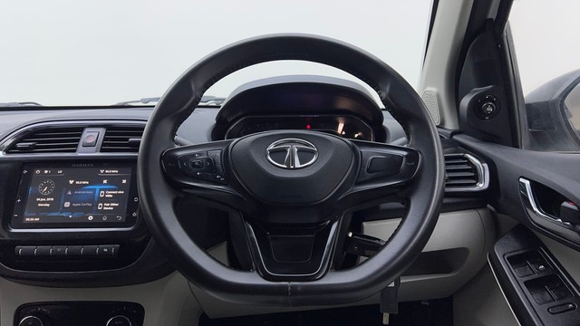 Second-hand 2023 Tata Tiago XZA AMT 2020-2022 for sale in New Delhi-32