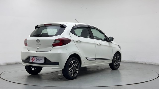 Second-hand 2023 Tata Tiago XZA AMT 2020-2022 for sale in New Delhi-3