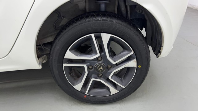 Second-hand 2023 Tata Tiago XZA AMT 2020-2022 for sale in New Delhi-19