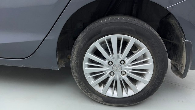 Second-hand 2022 Honda City 1.5 V MT Exclusive for sale in New Delhi-19