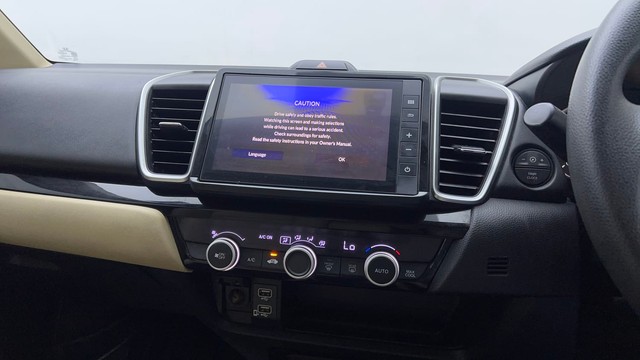 Second-hand 2022 Honda City 1.5 V MT Exclusive for sale in New Delhi-30