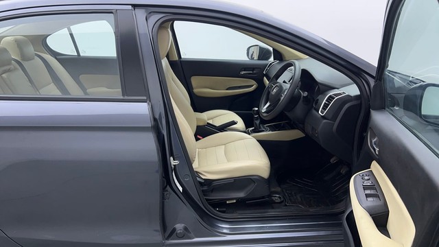 Second-hand 2022 Honda City 1.5 V MT Exclusive for sale in New Delhi-15