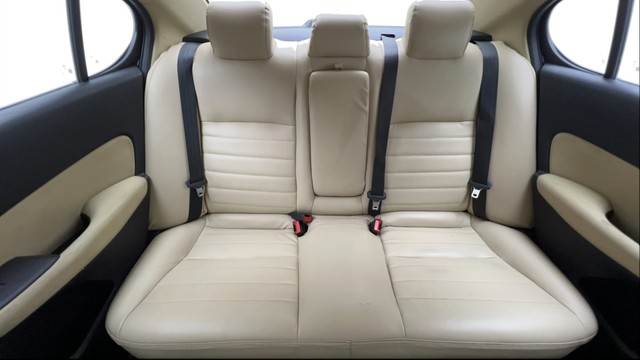 Second-hand 2022 Honda City 1.5 V MT Exclusive for sale in New Delhi-28