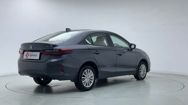 Second-hand 2022 Honda City 1.5 V MT Exclusive for sale in New Delhi-3