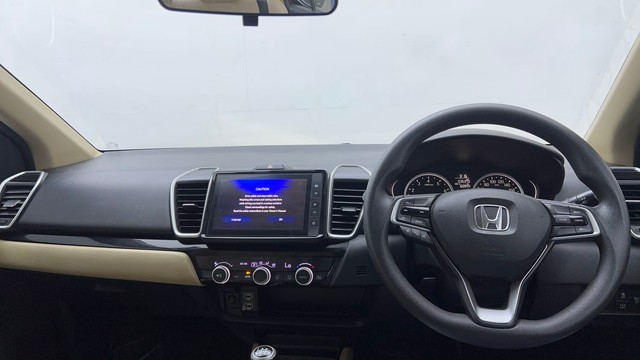 Second-hand 2022 Honda City 1.5 V MT Exclusive for sale in New Delhi-11