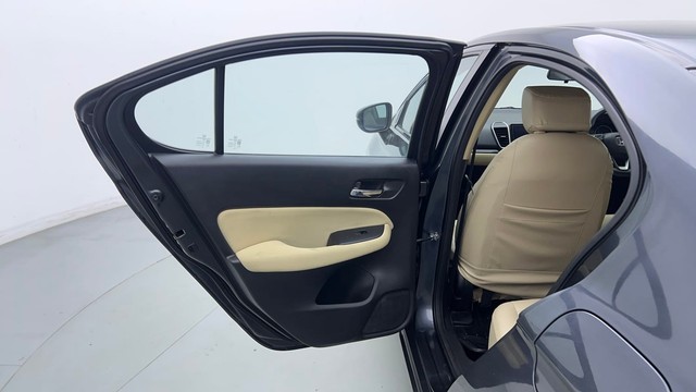 Second-hand 2022 Honda City 1.5 V MT Exclusive for sale in New Delhi-27