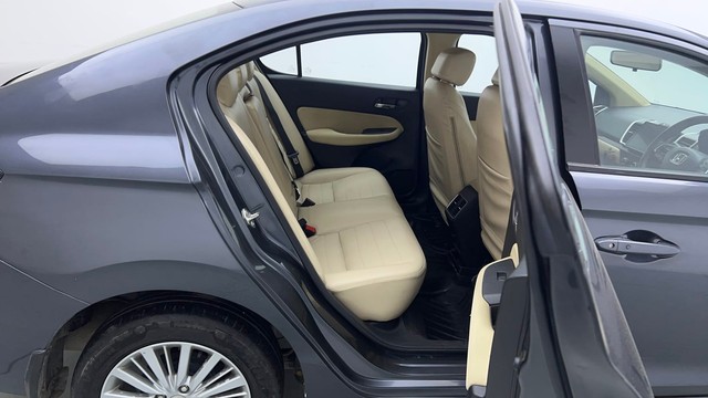 Second-hand 2022 Honda City 1.5 V MT Exclusive for sale in New Delhi-29