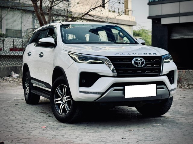 Second-hand 2021 Toyota Fortuner 4X2 Diesel BSVI for sale in New Delhi-8